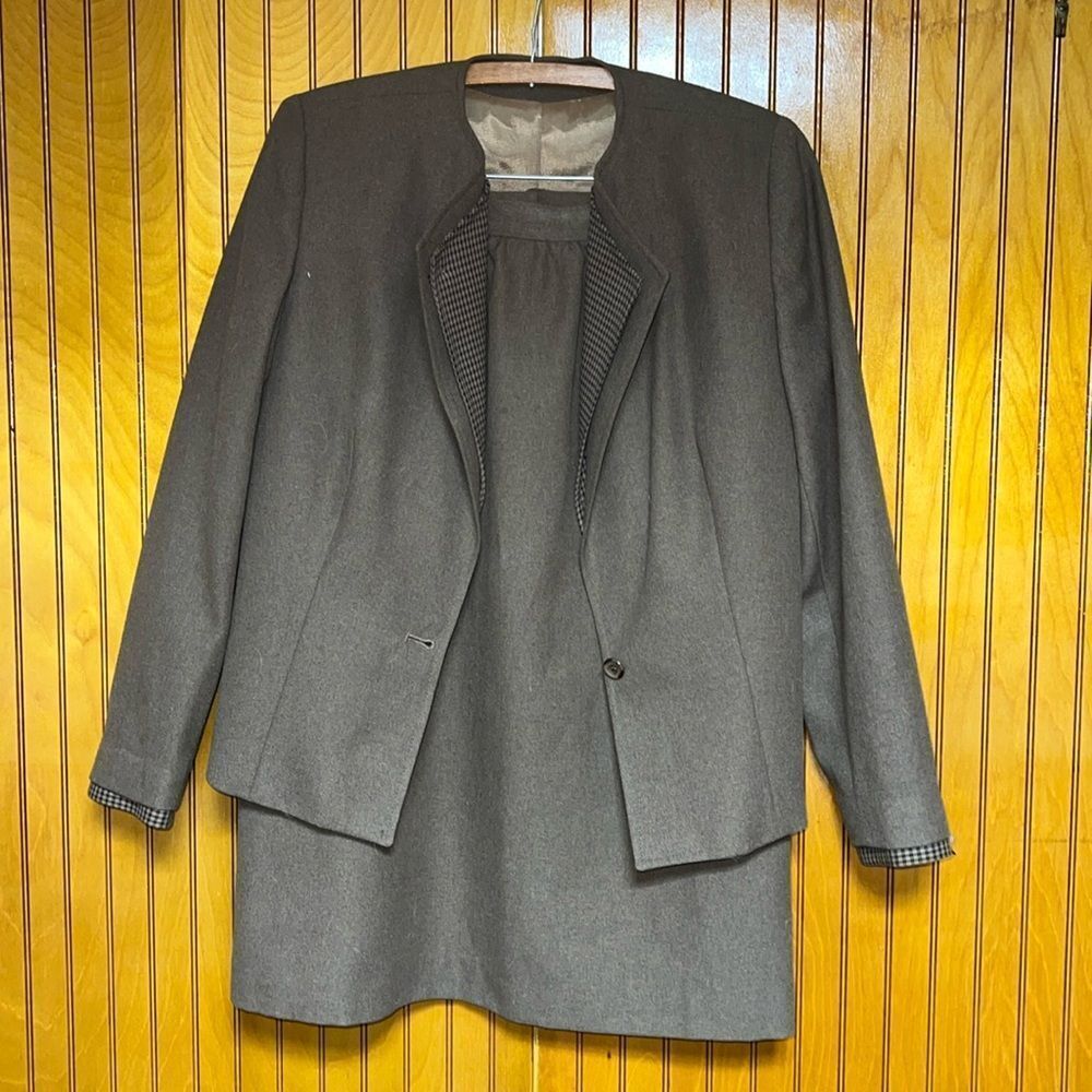 Vintage Fully Lined Skirt Suit - Size 13/14